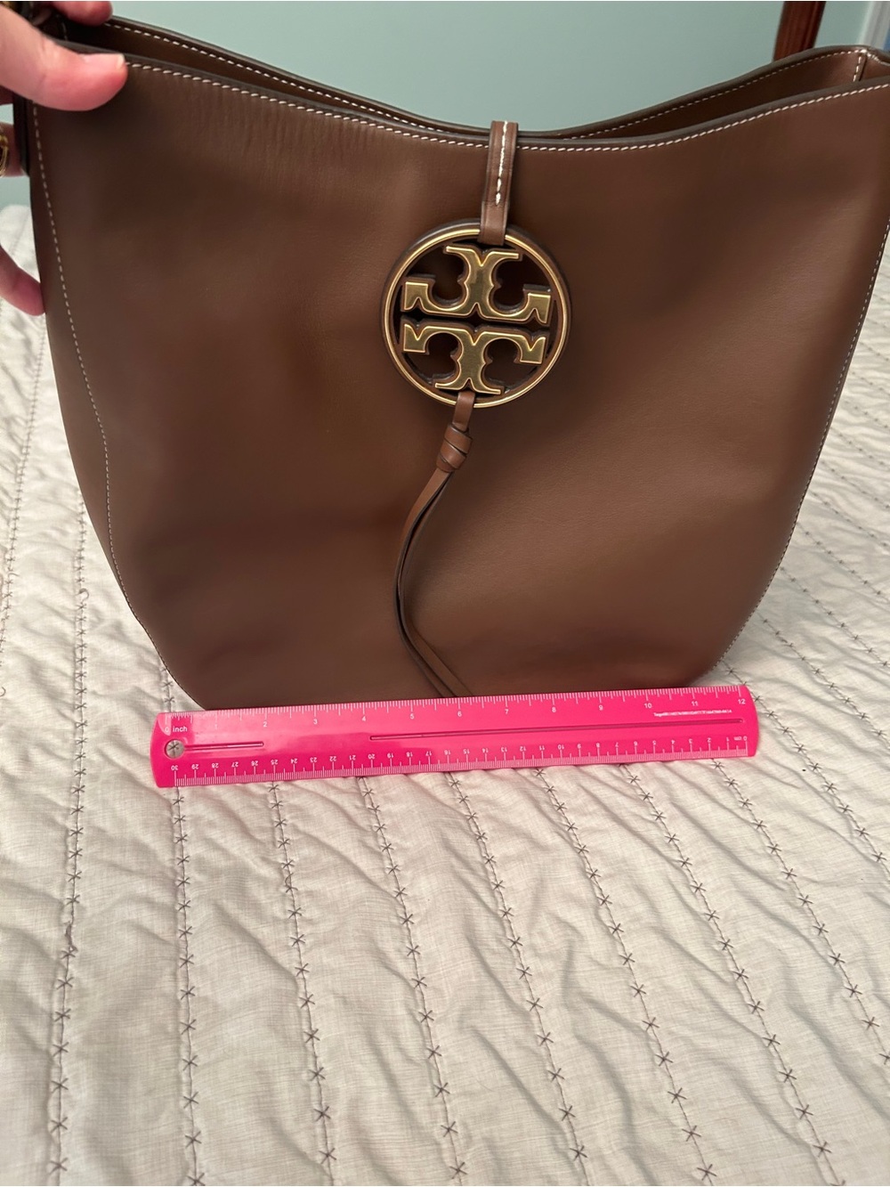 Tory Burch Miller Brown Standard Slouchy Leather Hobo Bag with Logo Medallion - Picture 6 of 7